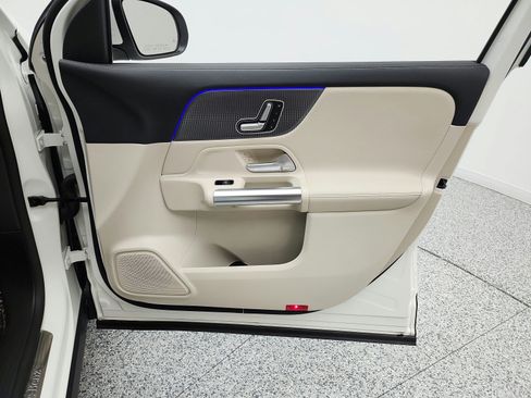 Used 2021 Mercedes-Benz GLA 250 image 19