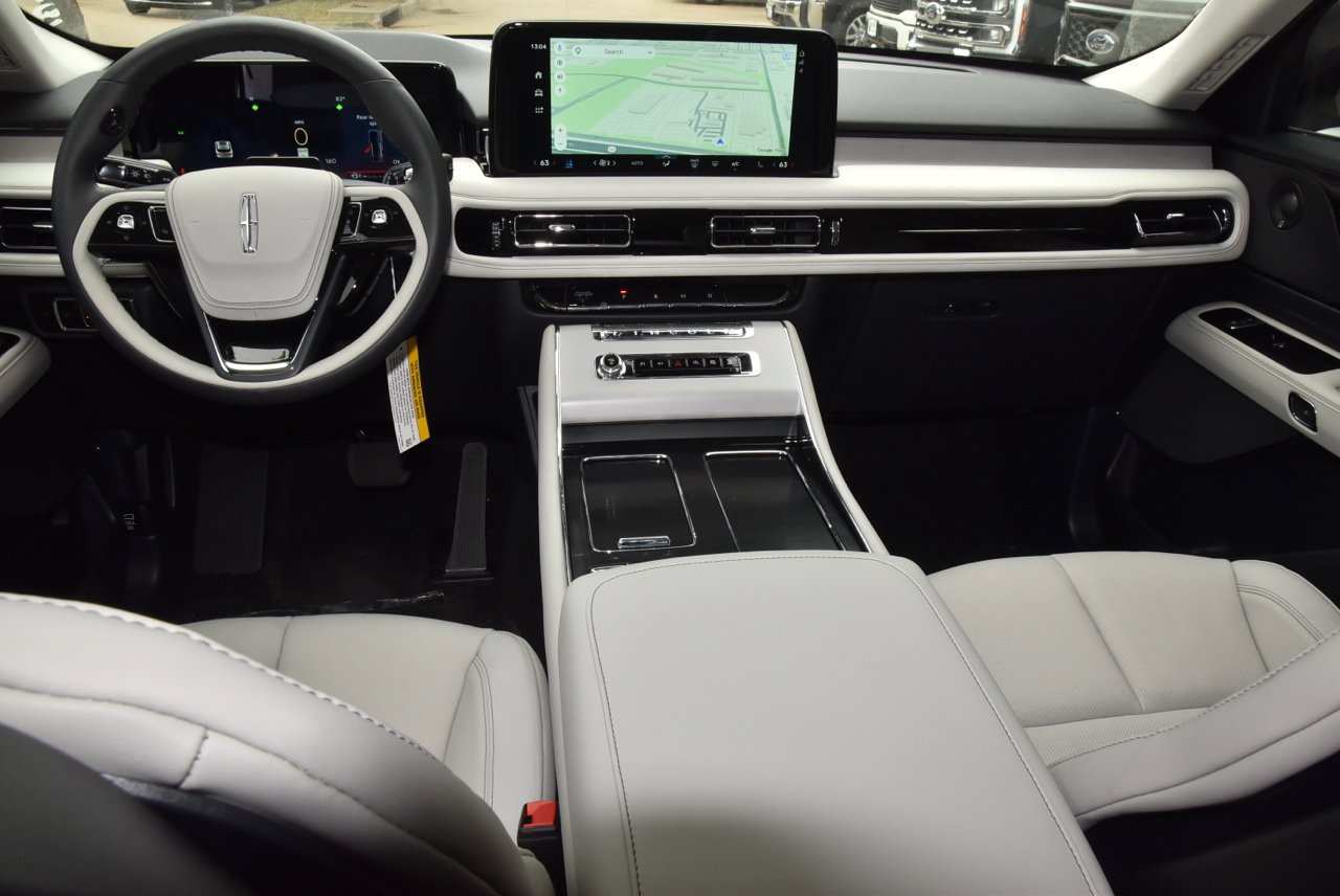 New 2027 Lincoln Aviator Reserve RWD image 17