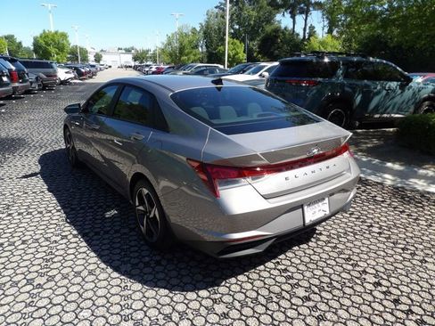 Certified 2023 Hyundai Elantra SEL w/ Convenience Package FWD image 9