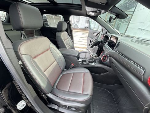 Used 2025 Chevrolet Blazer RS w/ Driver Confidence II Package image 29