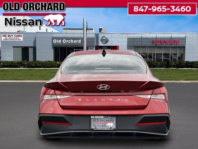 Used 2024 Hyundai Elantra SEL FWD image 6