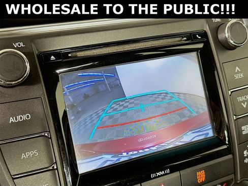 Used 2017 Toyota Camry XLE image 14