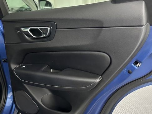 Used 2019 Volvo XC60 T6 R-Design w/ Protection Package Premier image 36