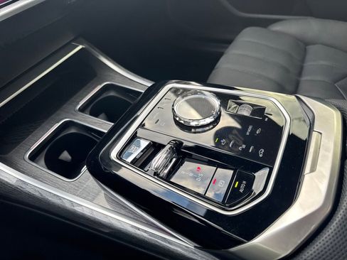 Used 2024 BMW 760i xDrive 760i xDrive w/ Executive Package image 24