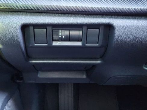 Used 2024 Subaru Crosstrek 2.0i Premium image 23