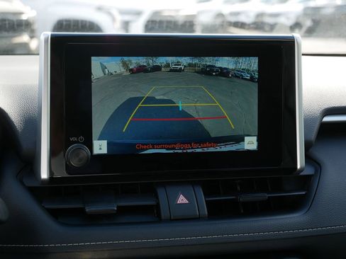 Certified 2025 Toyota RAV4 XLE AWD/4WD image 18