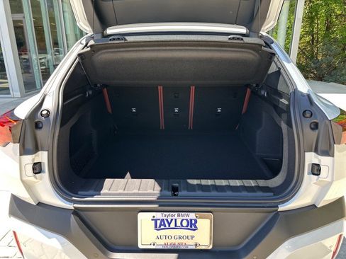 New 2026 BMW X2 xDrive28i w/ Technology Package AWD/4WD image 8