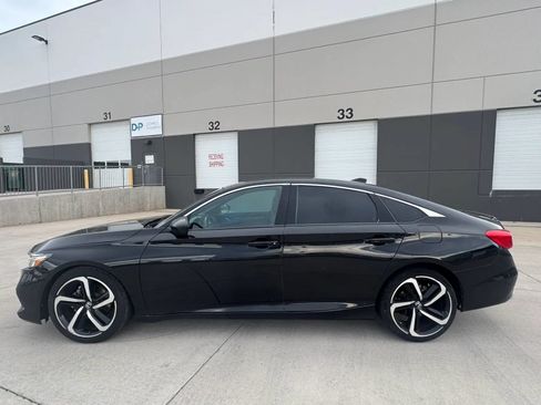 Used 2021 Honda Accord Sport image 2