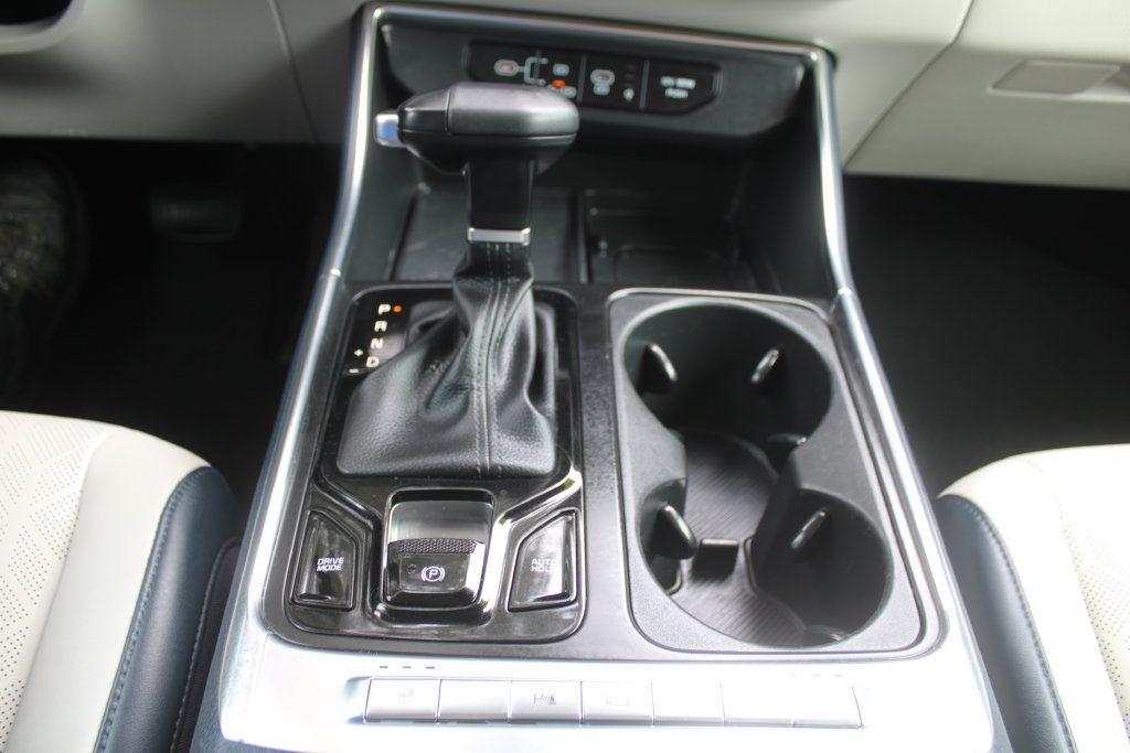 Certified 2025 Kia Carnival EX FWD image 40