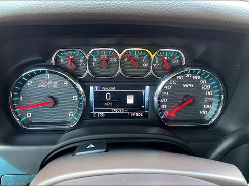 Used 2018 Chevrolet Suburban LT w/ Off-Road Package AWD/4WD image 24