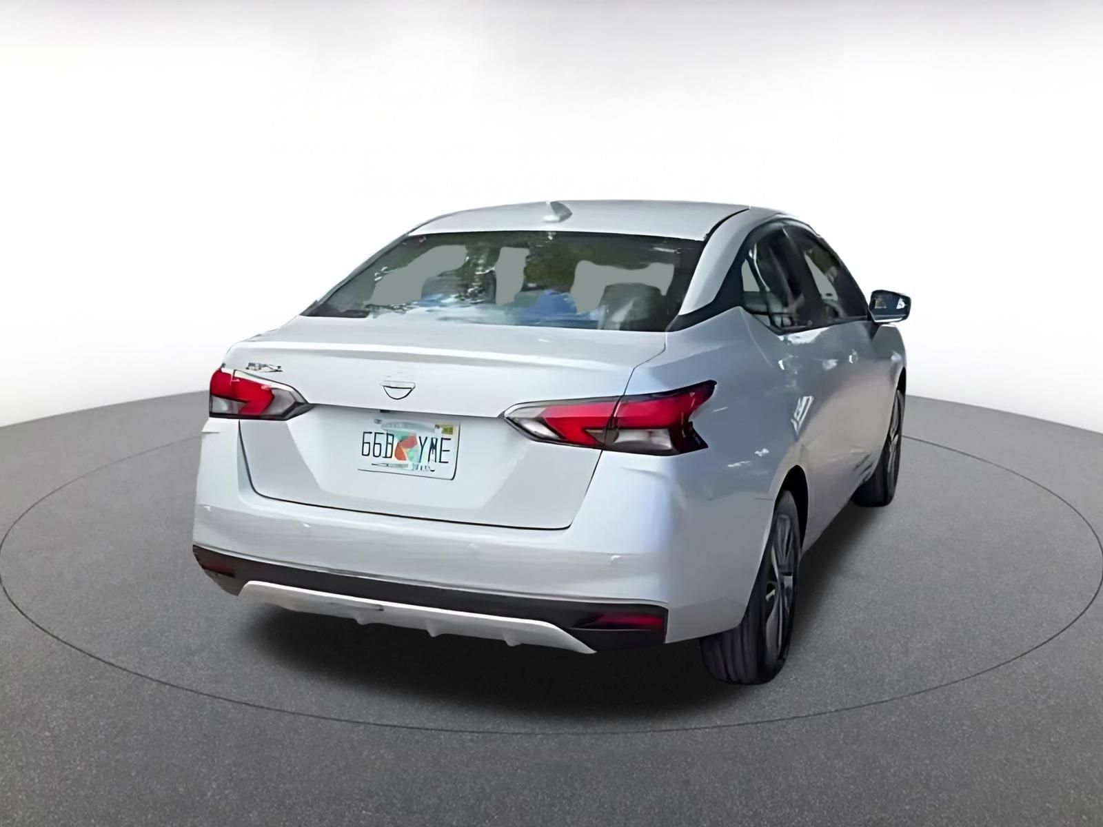 Used 2025 Nissan Versa SV FWD image 13