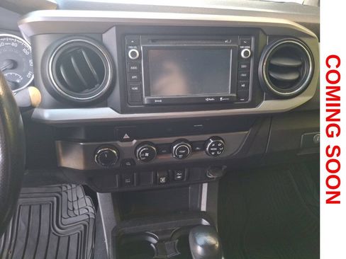 Used 2019 Toyota Tacoma SR5 AWD/4WD image 13