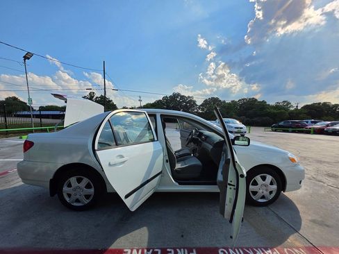 Used 2007 Toyota Corolla CE FWD image 37