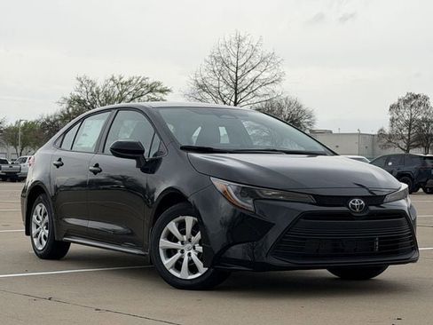 New 2026 Toyota Corolla LE image 2