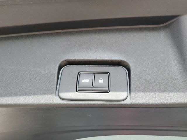 Used 2023 Nissan Rogue SL FWD image 9