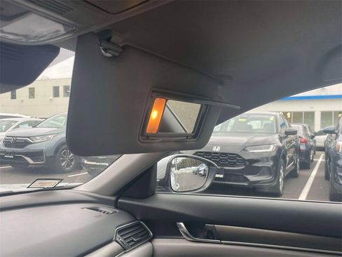 Used 2019 Honda Accord LX image 30