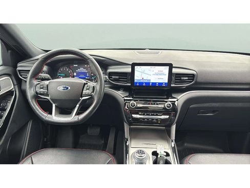 Used 2022 Ford Explorer ST-Line w/ Class IV Trailer Tow Package image 16