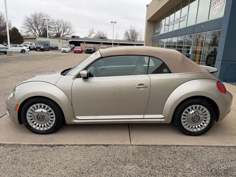 Used 2014 Volkswagen Beetle 1.8T image 6