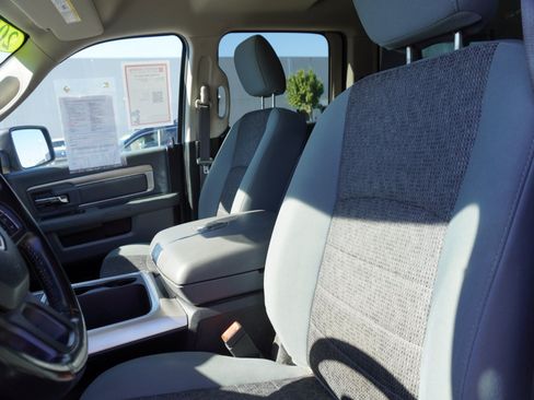 Used 2020 RAM 1500 Classic SLT w/ Luxury Group AWD/4WD image 23