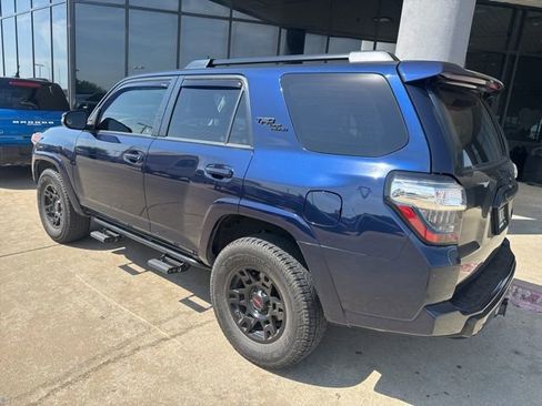 Used 2018 Toyota 4Runner TRD Off-Road Premium image 5