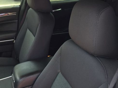 Used 2021 Chrysler 300 Touring w/ Sport Appearance Package RWD image 31