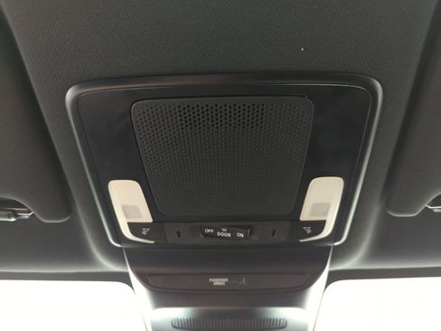 Certified 2025 Honda HR-V Sport image 30