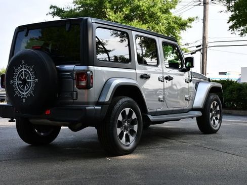 Used 2019 Jeep Wrangler Unlimited Sahara AWD/4WD image 7