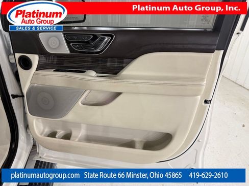 Used 2020 Lincoln Navigator Black Label w/ Cargo Convenience Package AWD/4WD image 47