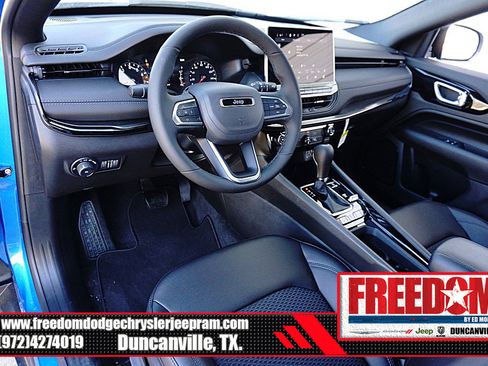 New 2026 Jeep Compass Latitude image 10