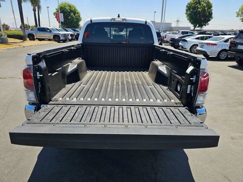 Used 2023 Toyota Tacoma TRD Off-Road AWD/4WD image 14