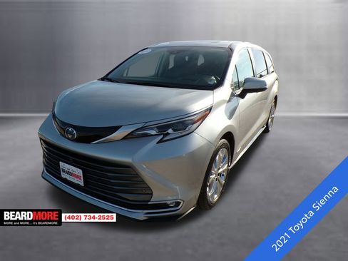 Used 2021 Toyota Sienna Limited image 1