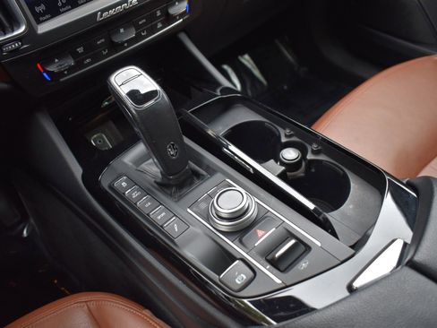 Used 2019 Maserati Levante S image 25