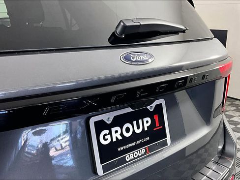Used 2025 Ford Explorer ST-Line RWD image 29