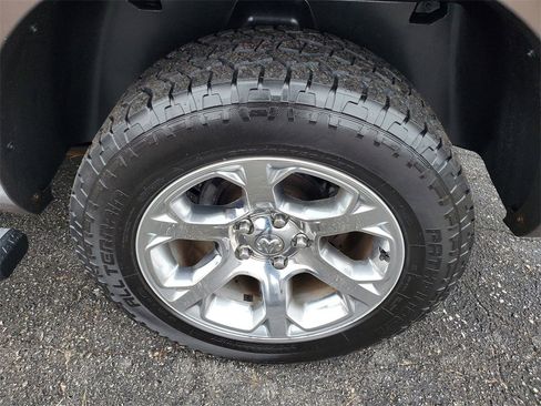 Used 2018 RAM 1500 Laramie w/ Convenience Group image 33