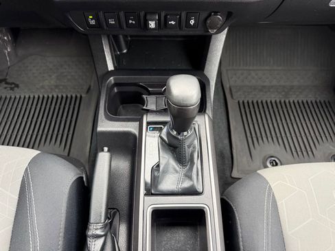 Certified 2023 Toyota Tacoma TRD Off-Road w/ Technology Package AWD/4WD image 22