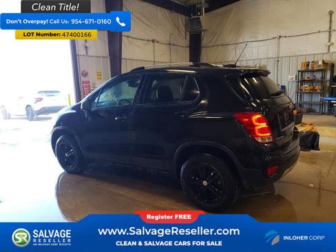 Used 2021 Chevrolet Trax LT image 3