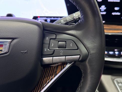 Used 2023 Cadillac Escalade Premium Luxury image 16