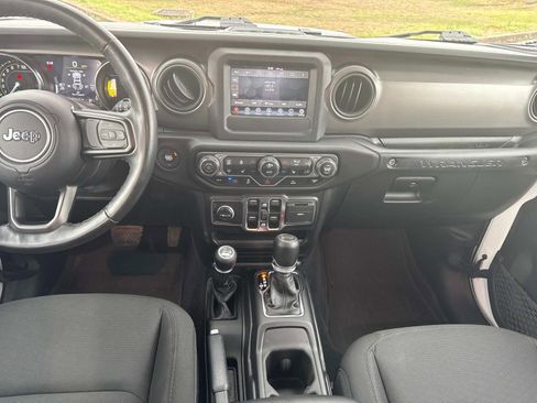Used 2023 Jeep Wrangler Unlimited w/ Cold Weather Group AWD/4WD image 19