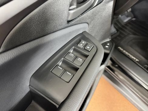 Used 2024 Honda Passport EX-L image 17