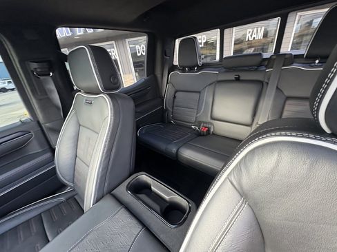 Used 2023 GMC Sierra 1500 AT4X image 36