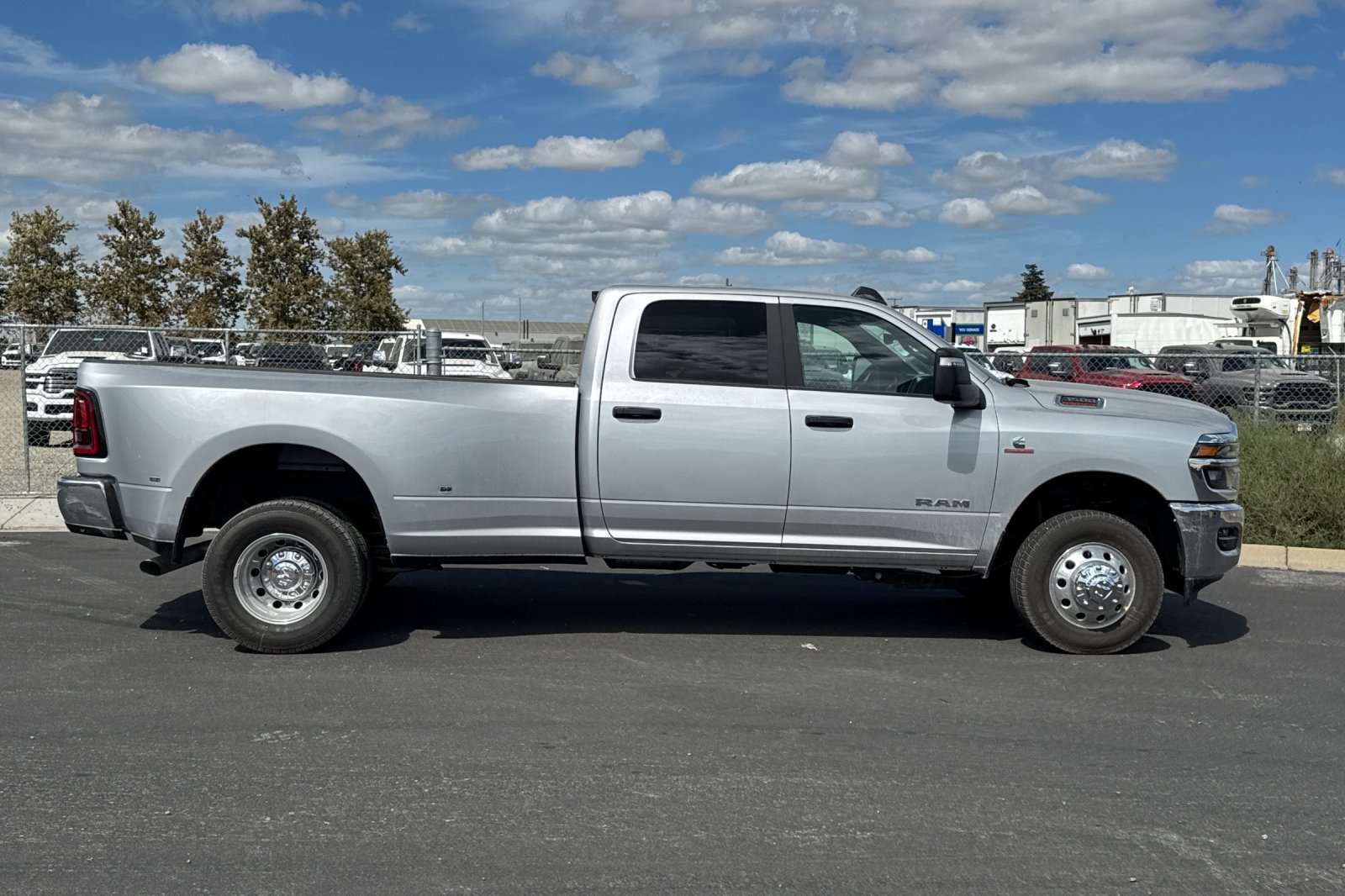 New 2027 RAM 3500 Big Horn AWD/4WD image 2