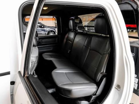 Used 2024 RAM 5500 Tradesman w/ Chrome Appearance Group AWD/4WD image 38