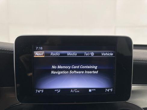 Used 2019 Mercedes-Benz GLC 300 4MATIC image 16