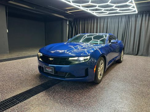 Used 2021 Chevrolet Camaro LT RWD image 3