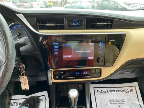 Used 2017 Toyota Corolla LE image 13