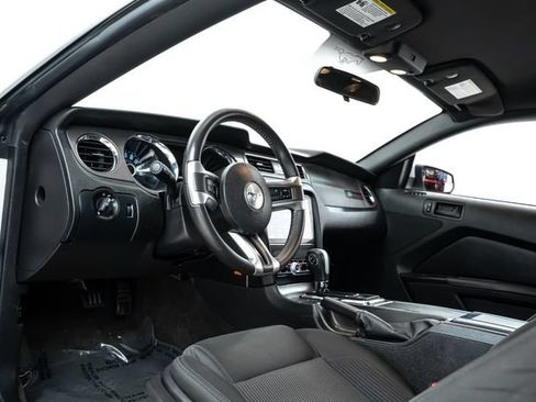 Used 2014 Ford Mustang GT RWD image 17