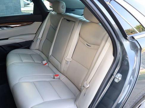 Used 2019 Cadillac XTS Luxury image 40