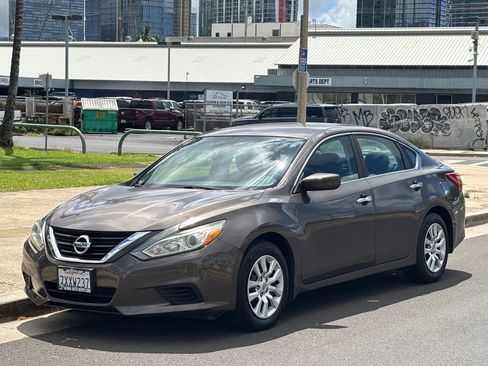 Used 2016 Nissan Altima 2.5 S w/ Power Driver Seat Package FWD image 1