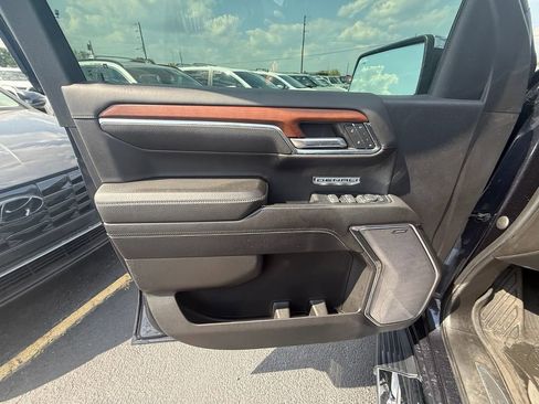 Used 2023 GMC Sierra 1500 Denali AWD/4WD image 11