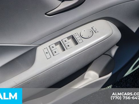 Used 2024 Hyundai Kona SEL image 51